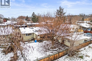 2102 41 Avenue - Photo 2