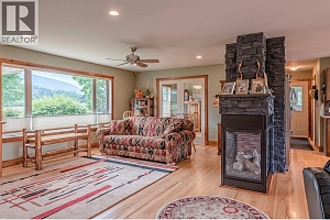 7800 Howe Drive - Photo 8