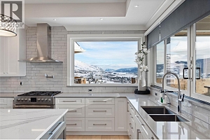 608 Mt Ida Crescent - Photo 9