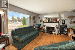 2150 BURNETT Street - Photo 4