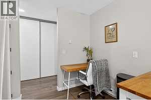 1640 Ufton Court Unit# 114 - Photo 4