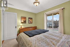 1774 Highland Drive N - Photo 29