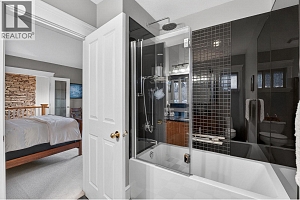 1774 Highland Drive N - Photo 38