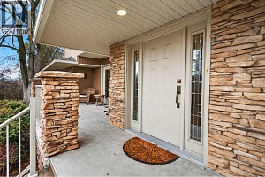 1774 Highland Drive N - Photo 5