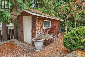 1774 Highland Drive N - Photo 60