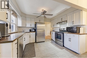 541 Okanagan Boulevard - Photo 10