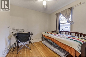 541 Okanagan Boulevard - Photo 16