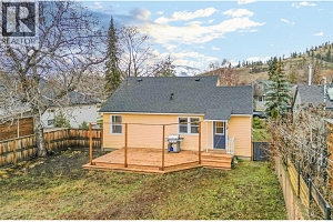 541 Okanagan Boulevard - Photo 25