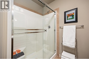 2070 Boucherie Road Unit# 403 - Photo 32