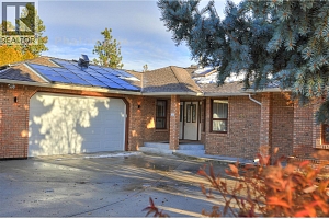 727 Cassiar Crescent - Photo 2