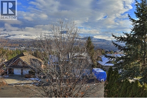 727 Cassiar Crescent - Photo 24