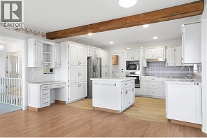 727 Cassiar Crescent - Photo 4