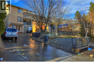 727 Cassiar Crescent - Photo 45