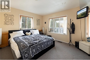 727 Cassiar Crescent - Photo 51