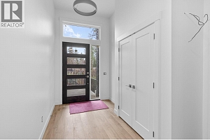 2208 Surrey Road - Photo 12