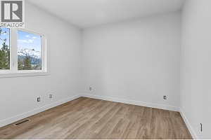 2208 Surrey Road - Photo 13