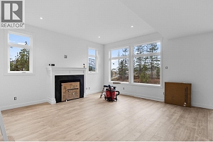 2208 Surrey Road - Photo 2