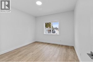 2208 Surrey Road - Photo 20