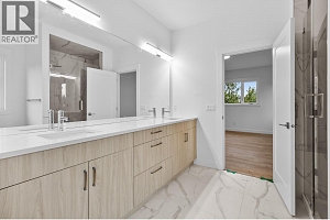 2208 Surrey Road - Photo 25