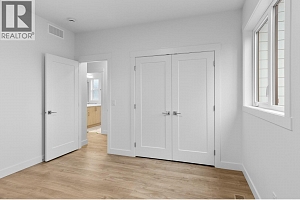 2208 Surrey Road - Photo 29