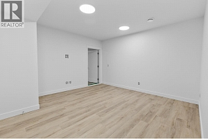 2208 Surrey Road - Photo 33