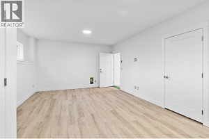 2208 Surrey Road - Photo 35