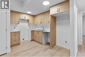 2208 Surrey Road - Photo 36