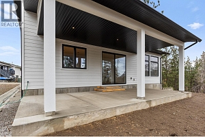 2208 Surrey Road - Photo 43