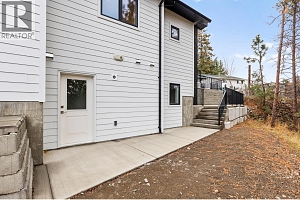 2208 Surrey Road - Photo 45