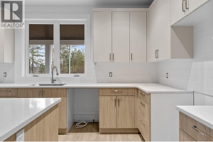 2208 Surrey Road - Photo 9