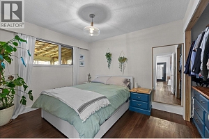 584 Okanagan Boulevard - Photo 10