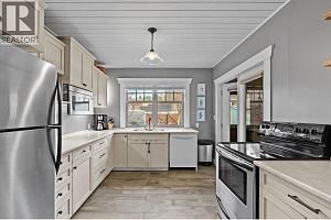 584 Okanagan Boulevard - Photo 13