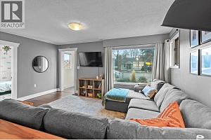 584 Okanagan Boulevard - Photo 8