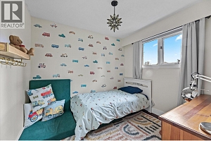 584 Okanagan Boulevard - Photo 9