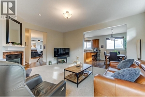 737 Kuipers Crescent - Photo 32