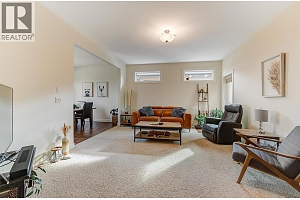 737 Kuipers Crescent - Photo 34