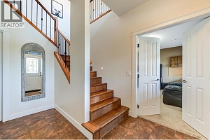 737 Kuipers Crescent - Photo 8