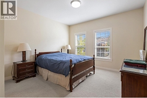 328 Providence Avenue Unit# 6 - Photo 33