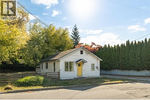 1923 Lindahl Street - Photo 2