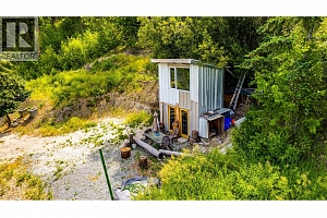 8840 Eastside Road - Photo 20