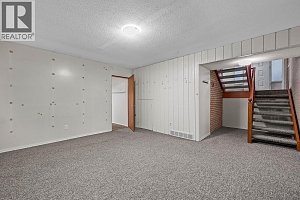 1424 Lombardy Square - Photo 24