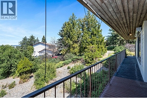 460 Crestview Drive - Photo 16