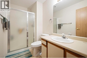 1045 Sutherland Avenue Unit# 112 - Photo 10