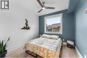 4000 REDSTONE Crescent Unit# 220 - Photo 33