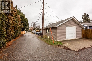 2405 Pandosy Street - Photo 17