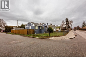 2405 Pandosy Street - Photo 19