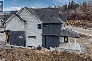 937 Bull Crescent - Photo 5