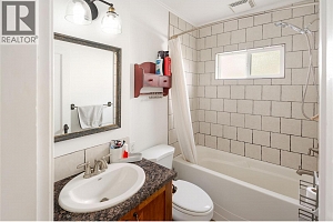 1852 Marshall Street - Photo 11