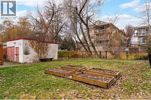 1852 Marshall Street - Photo 16