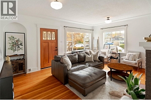 1852 Marshall Street - Photo 2